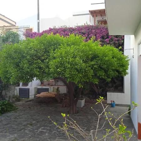 Deliziosa Casa Con Giardino Hébergement de vacances Lipari (Isola Lipari)