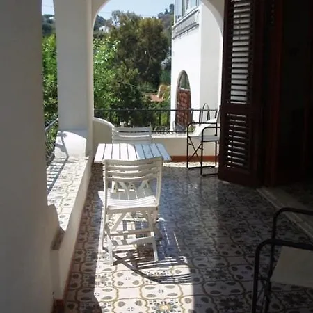 Deliziosa Casa Con Giardino 펜션 *