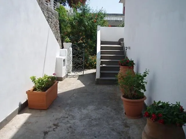 Holiday home Deliziosa Casa Con Giardino